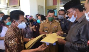 lurah mengadu ke dewan lurah mengadu ke dewan