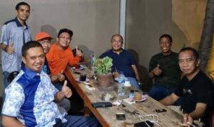Andi Irwan Patawari mendampingi Ilham Arief Sirajuddin menemui kader Partai Demokrat Selayar