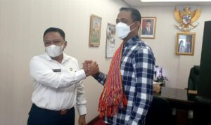 Simon Nahak ke Dirjen Batas Negara Simon Nahak ke Dirjen Batas Negara