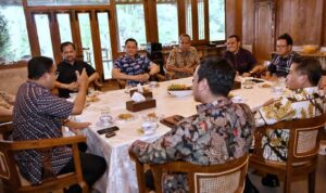 pertemuan di rumah anies
